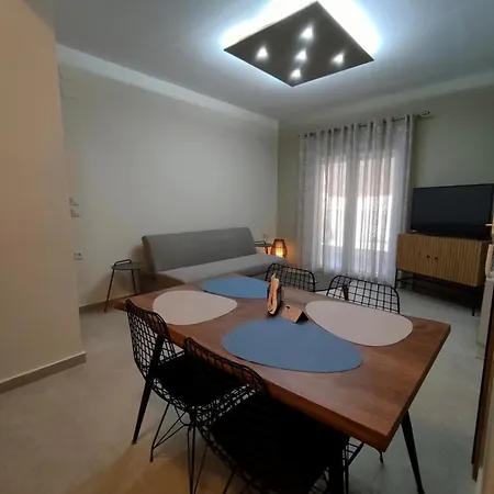 Urban Apartman Gasztúni